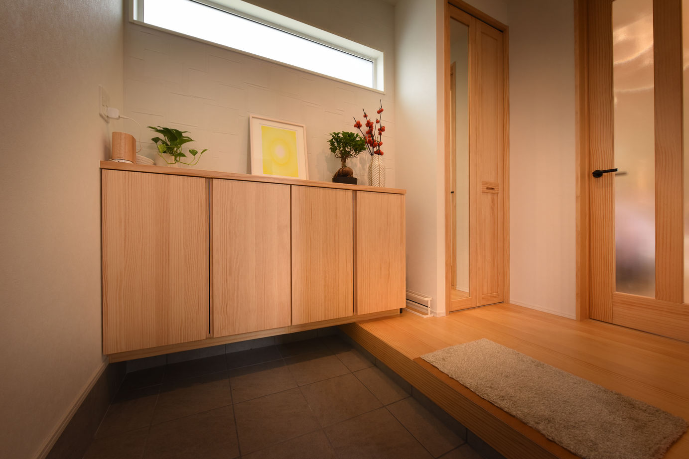 コンフォートハウス プライバシーを守るコの字型の平屋の建築実例画像4