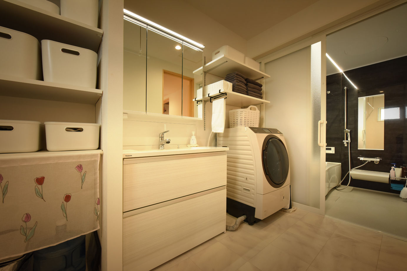 コンフォートハウス プライバシーを守るコの字型の平屋の建築実例画像9