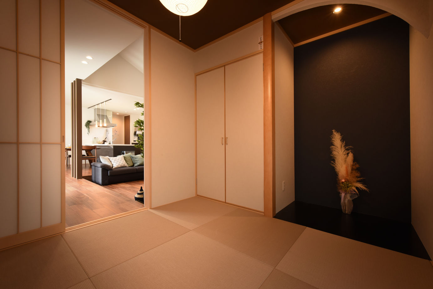 コンフォートハウス 中庭にプールがある平屋の建築実例画像5