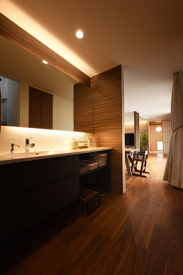 コンフォートハウス 中庭にプールがある平屋の建築実例画像6