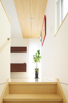 ヤマダホームズ 都心の傾斜地27坪を活かす4層構造　見晴らしも開放感も期待以上にの建築実例画像5