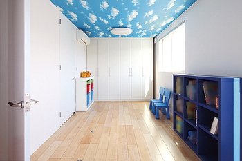 ヤマダホームズ 完全分離型２世帯住宅で、快適生活　シャープな外観が街並みに調和するの建築実例画像5