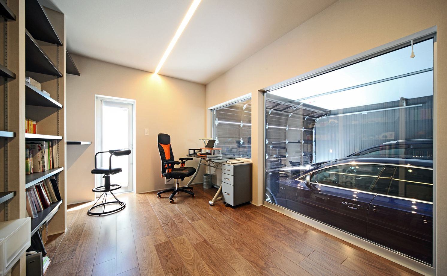 ヤマダホームズ 敷地の高低差を活かした空間構成で、家族の気配と温もりを感じる住まいの建築実例画像6