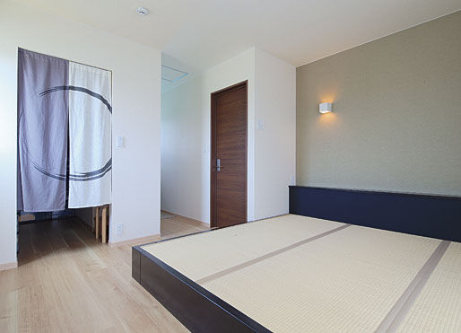 ヤマダホームズ 自由に座れる縁側で空間をつないで　多彩な暮らしを愉しむ住まいの建築実例画像6