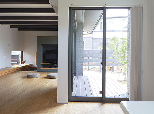 ヤマダホームズ 自由に座れる縁側で空間をつないで　多彩な暮らしを愉しむ住まいの建築実例画像7