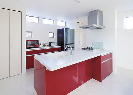 ヤマダホームズ 【ガレージハウス】吹抜けリビングから愛車を眺める　夏も冬も快適なガレージハウスの建築実例画像5