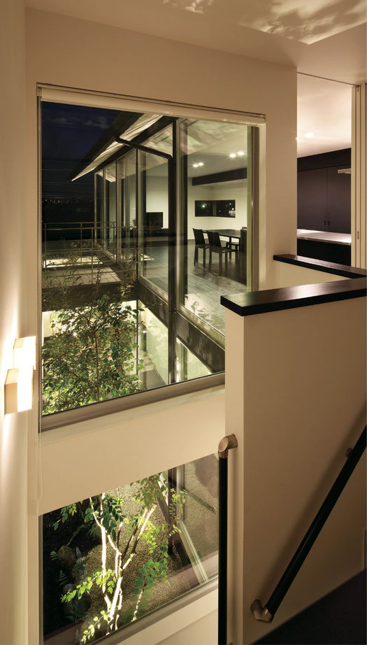 ヤマダホームズ 【ガレージハウス】視線を遮りながら内と外をつなぎ自然の心地よさを取り込む住まいの建築実例画像6