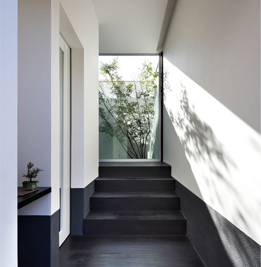 ヤマダホームズ 【ガレージハウス】視線を遮りながら内と外をつなぎ自然の心地よさを取り込む住まいの建築実例画像7