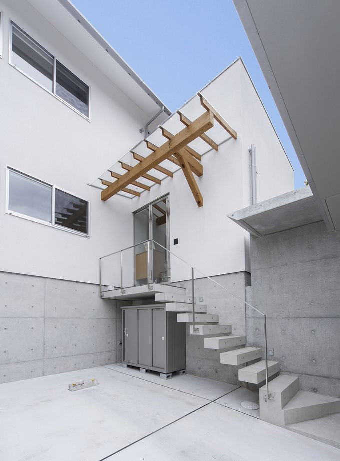 ヤマダホームズ 庭の景観を取り込み、玄関土間からLDKまでの一体感が楽しめる、ダイナミックな空間が心地いい住まいの建築実例画像6