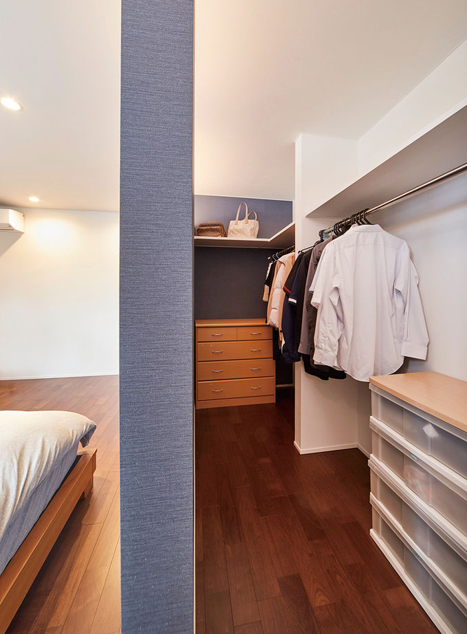 ヤマダホームズ 外部の視線を遮り、土間からLDKまで続く内に広がる設計が開放感を高めた、和モダンの住まいの建築実例画像8