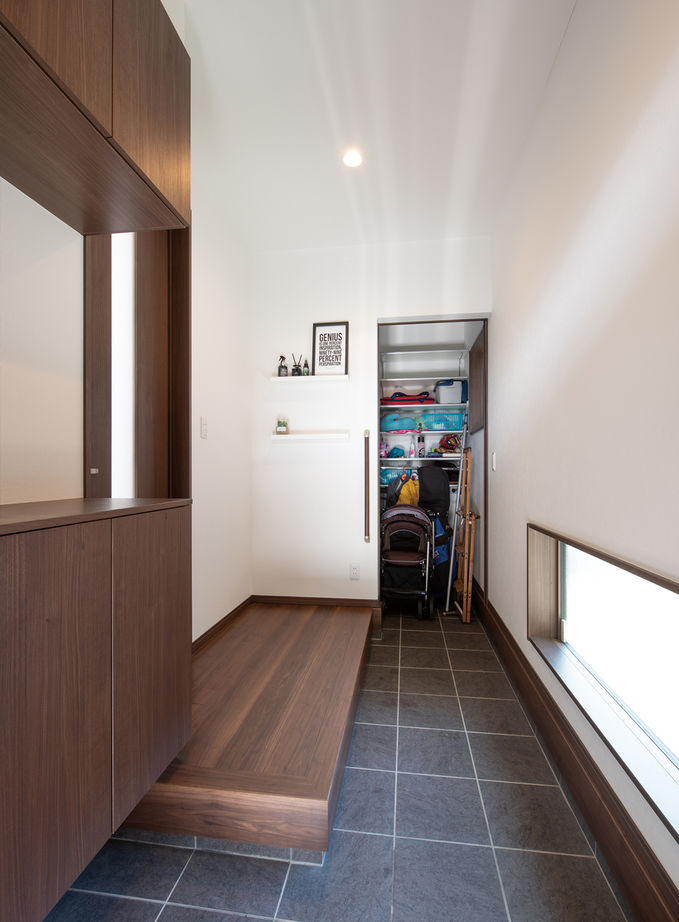 ヤマダホームズ 南面に開口と吹抜けを設けて、あふれる開放感とどこにいても家族の気配が感じられる、理想の住まいにの建築実例画像6