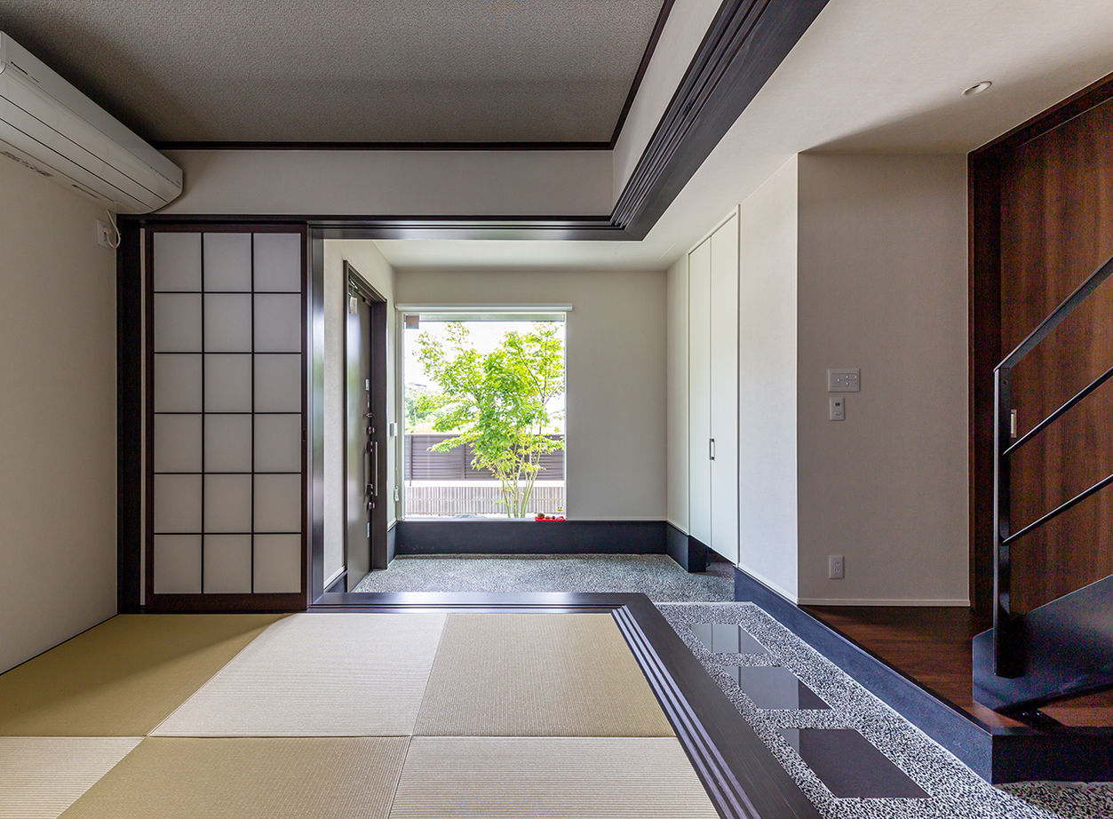 ヤマダホームズ 古民家風の1階と、シンプルモダンな2階リビングの、和とモダンが美しく調和した住まいの建築実例画像1