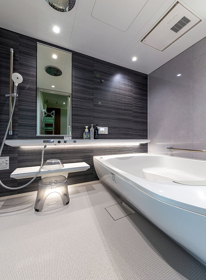 ヤマダホームズ 薪ストーブのあるリビングで、愛車を眺めながら仲間と過ごす夢を実現の建築実例画像10