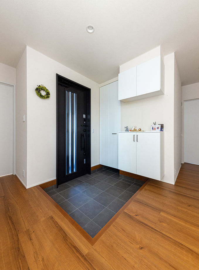 ヤマダホームズ ダイナミックな大屋根の平屋に、天井高を活かしてロフト＋αの空間をつくり、縦空間も楽しめる家にの建築実例画像10