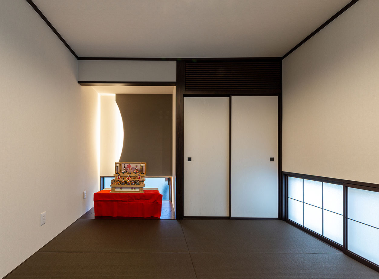 ヤマダホームズ 天井高5.4mの吹抜け＋ダウンリビングが開放感たっぷりのくつろぎを生む、白くモダンな住まいの建築実例画像6