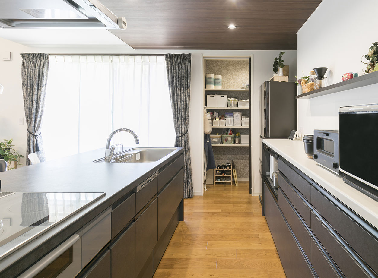 ヤマダホームズ 快適リビングに家族が集う。暮らしやすいサイズと間取りの平屋の家の建築実例画像2