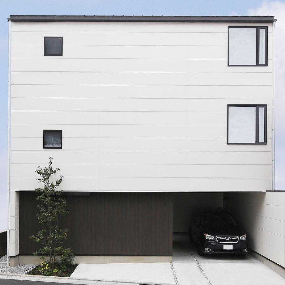 ヤマダホームズ 隣家が迫る立地でも十分な明るさを実現。モダン＆スタイリッシュな3階建ての建築実例画像6