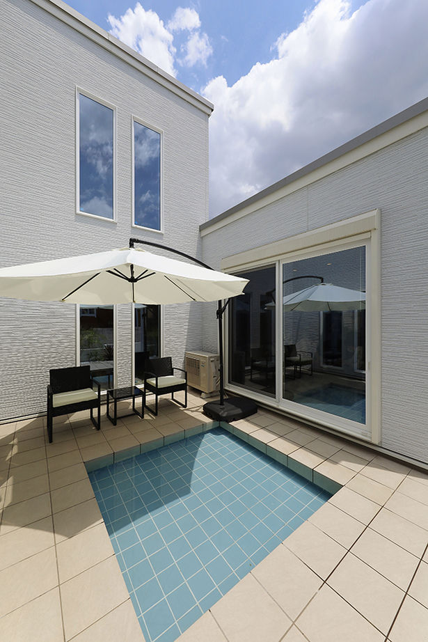 ヤマダホームズ 旅行好きの夫婦がたどり着いた、非日常の寛ぎを味わえるリゾートハウスの建築実例画像2