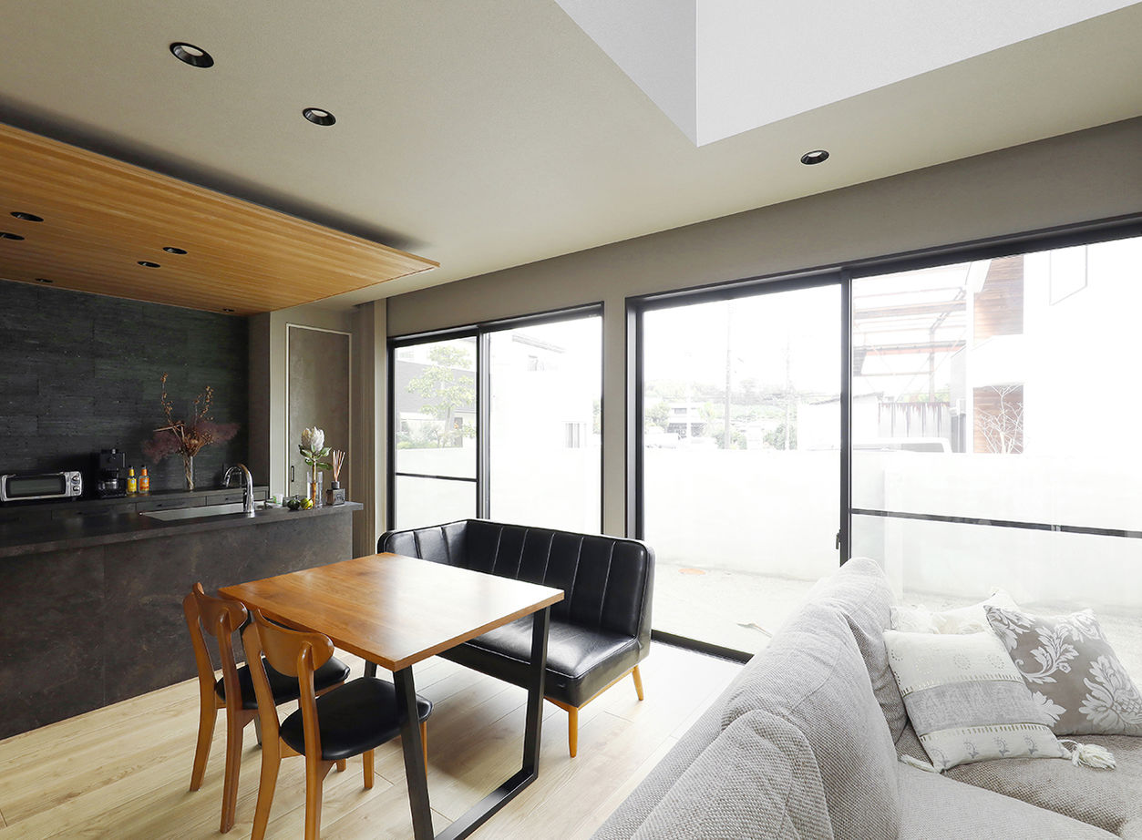 ヤマダホームズ 「石の箱」のように閉じた建物の中で、光と風を浴びながら開放的に暮らすの建築実例画像3