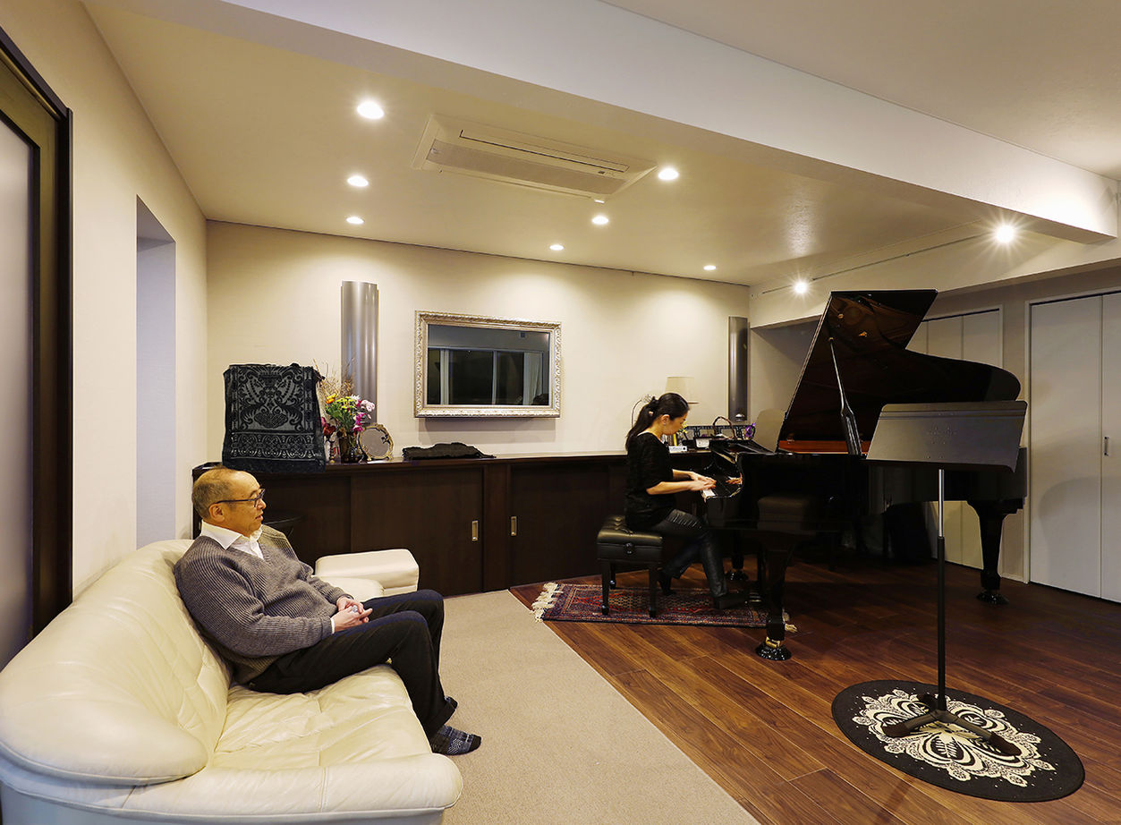 ヤマダホームズ セミリタイア後の暮らしをより豊かにしてくれる、コンサートホールのある住まい　の建築実例画像2