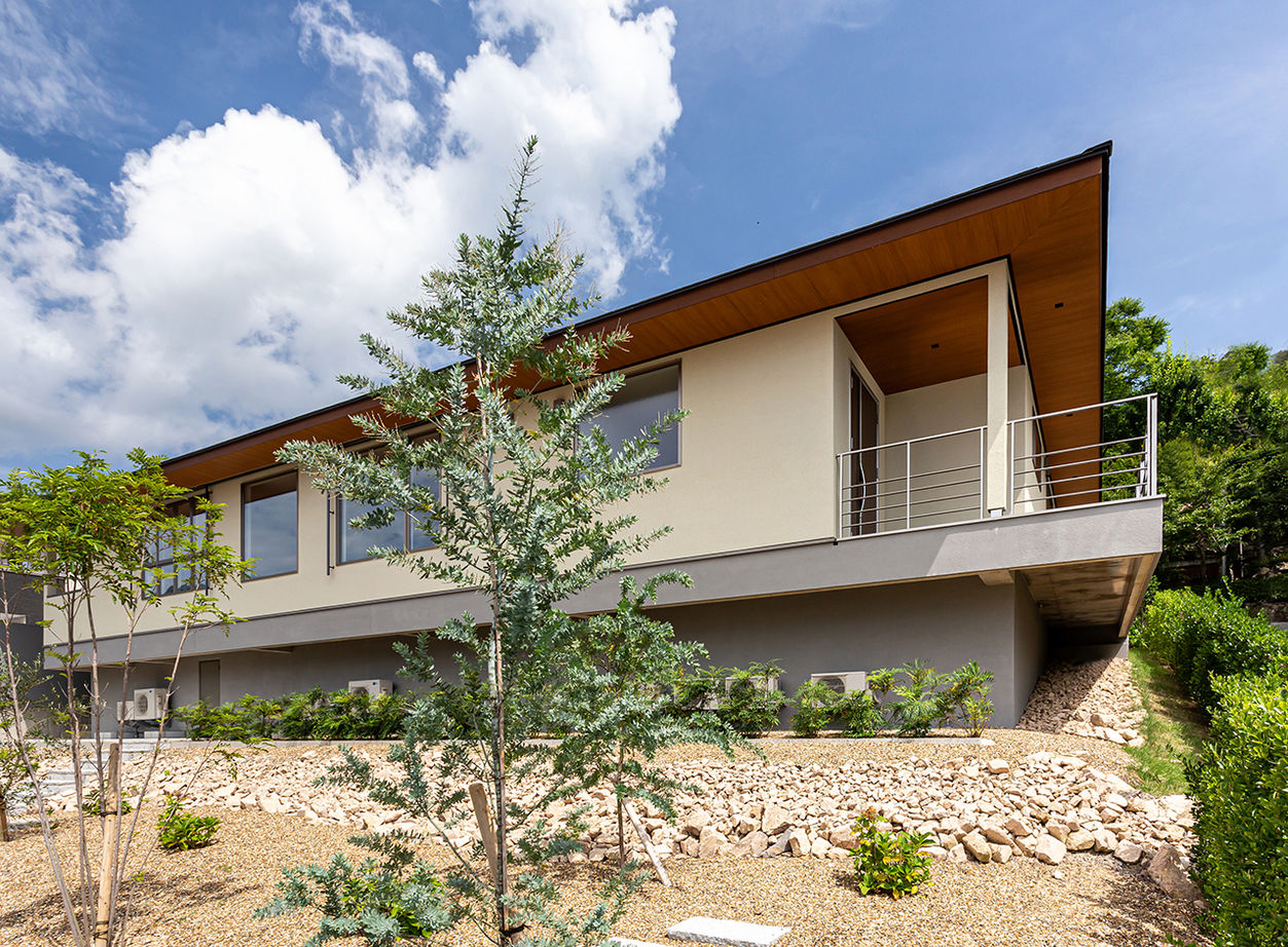 ヤマダホームズ 整然とした大空間に緑の眺望が映える、高台の住まい　の建築実例画像6