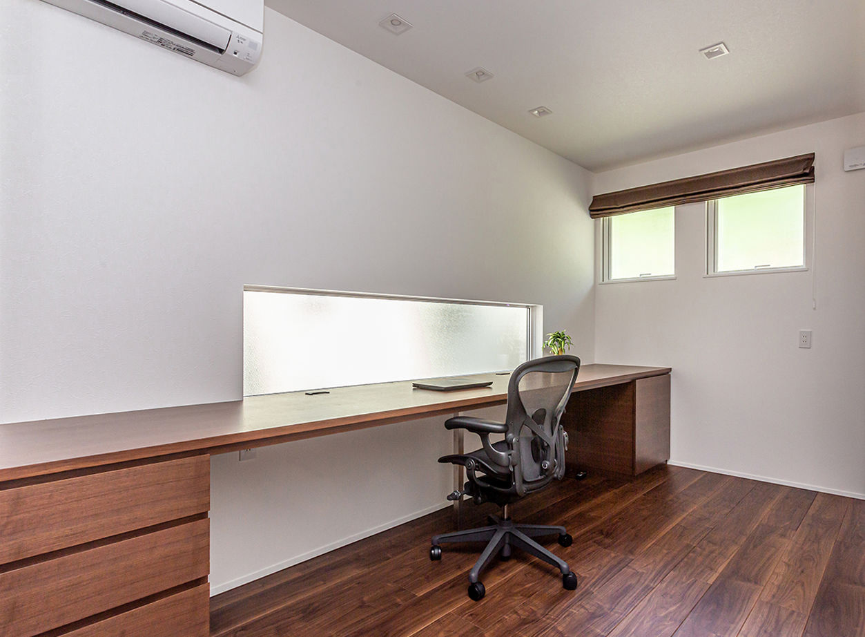 ヤマダホームズ 整然とした大空間に緑の眺望が映える、高台の住まい　の建築実例画像8