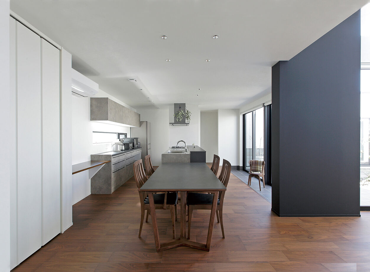 ヤマダホームズ 中庭を回遊しながら暮らす平屋の二世帯住宅の建築実例画像4