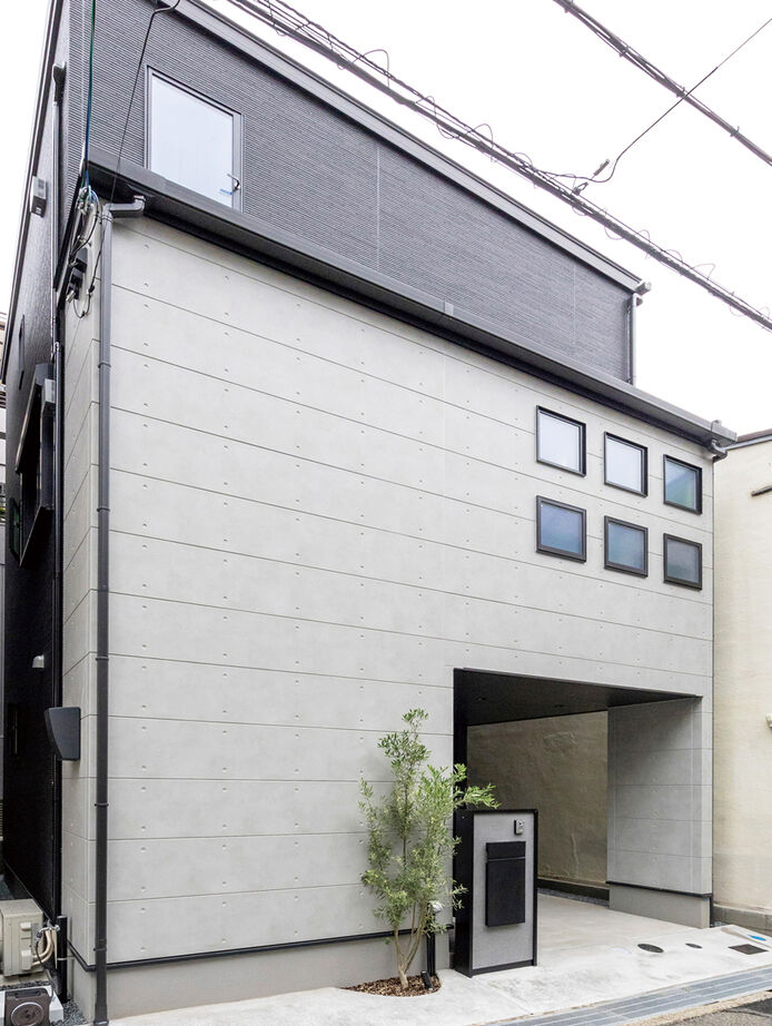 ヤマダホームズ 【都市型３階建て】サウナや二の字キッチン、太陽光発電など、夢と快適を追求した住まいの建築実例画像10