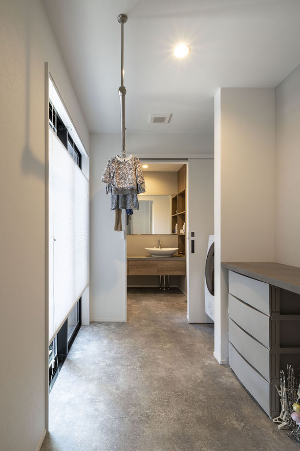 愛される「LDK」iiMA by VISIO 【2階リビング/30坪台】コの字型形状で私たちだけの空間。住み心地も高級感も全てを叶えたホテルライクな家の建築実例画像6