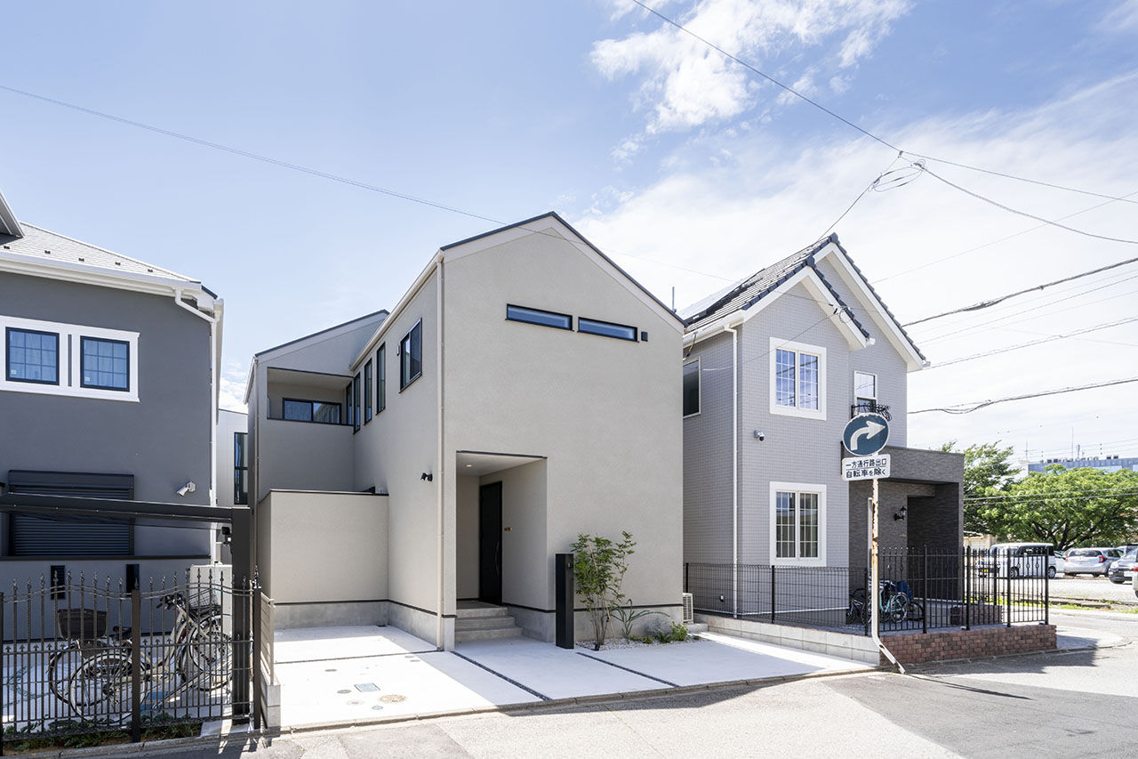 愛される「LDK」iiMA by VISIO 【キッチン/リビング/バルコニー/30坪台/間取り有】 ロジアが繋ぐ内と外。 光が降り注ぎ開放感溢れる家の建築実例画像2