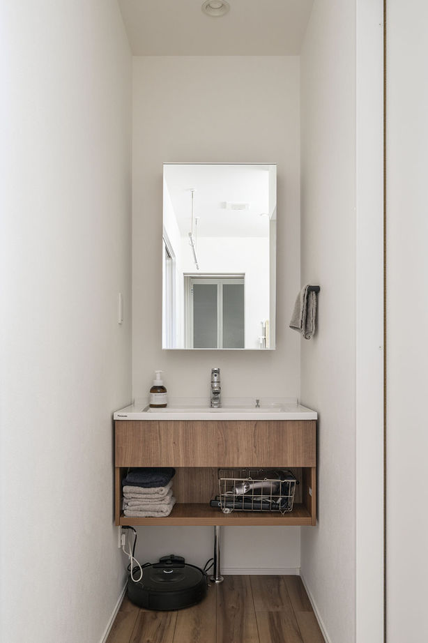 愛される「LDK」iiMA by VISIO 【キッチン/リビング/バルコニー/30坪台/間取り有】 ロジアが繋ぐ内と外。 光が降り注ぎ開放感溢れる家の建築実例画像6