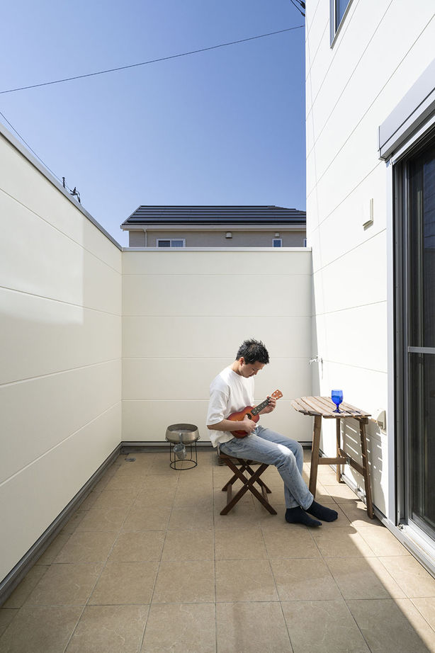 愛される「LDK」iiMA by VISIO 【キッチン/LDK/家事ラク/子育てラク/間取り有】 どこにいても家族を感じられる。 陽だまりに包まれる家の建築実例画像4