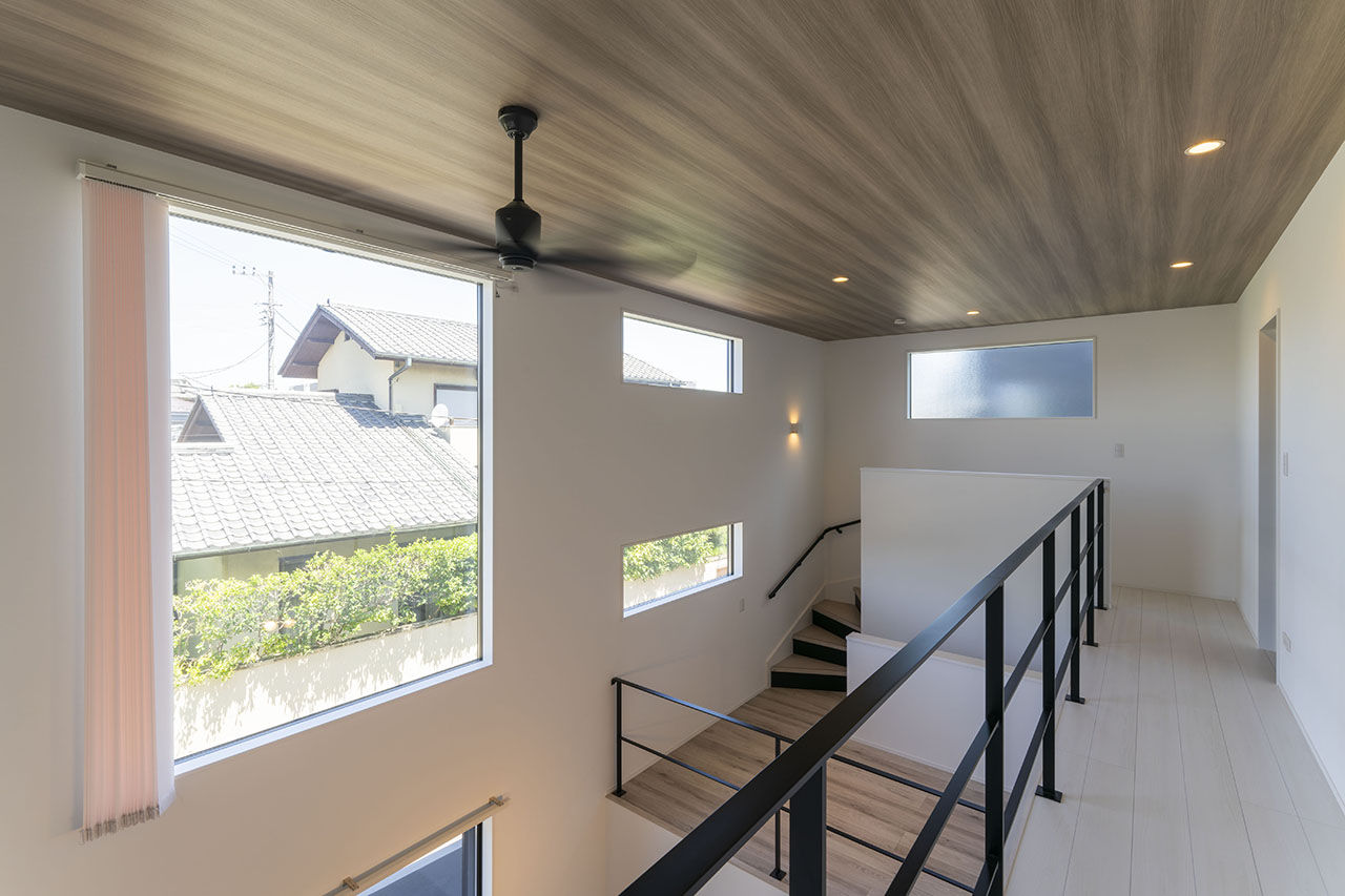 愛される「LDK」iiMA by VISIO 【吹抜/スキップフロア/高性能/間取図有】陽光が広がる明るいLDK！スキップフロアが家族の会話を自然に育むの建築実例画像6