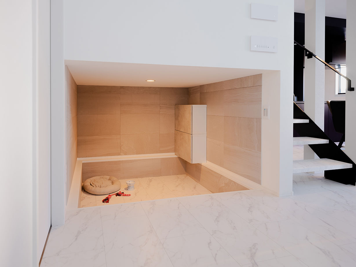 愛される「LDK」iiMA by VISIO 【ビルトインガレージ／ペット／間取図有】日常を贅沢に演出するラグジュアリーデザインのガレージハウスの建築実例画像5