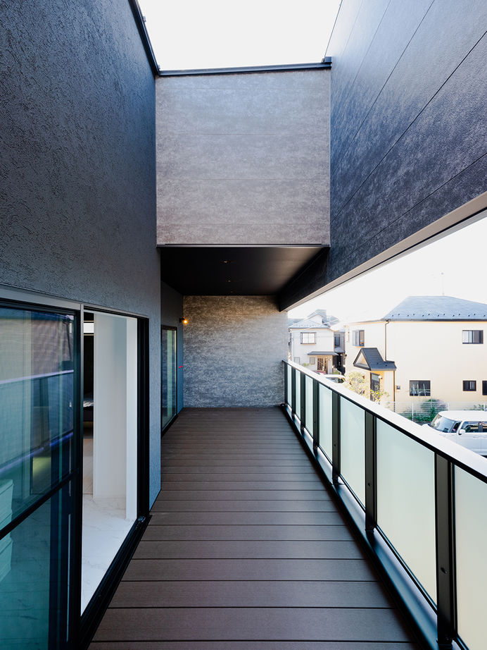 愛される「LDK」iiMA by VISIO 【ビルトインガレージ／ペット／間取図有】日常を贅沢に演出するラグジュアリーデザインのガレージハウスの建築実例画像10