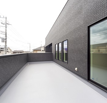 日栄商事 【2000万円台】自由設計でこだわりを叶えた   愛車がガレージに映える邸宅の建築実例画像5