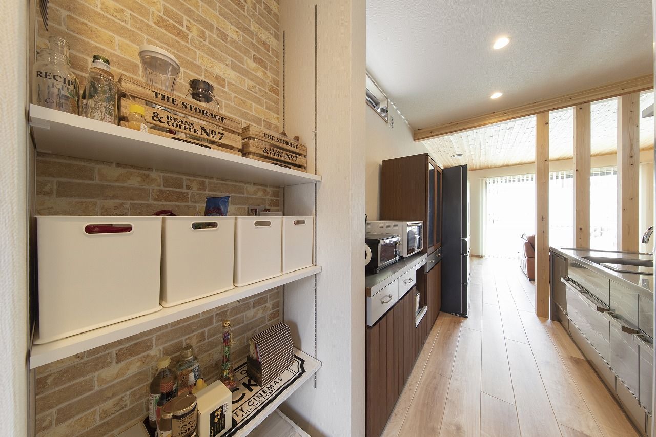 日栄商事 【間取り図有り】無垢材の質感が心地よさを演出。快適な和モダンの住まいを実現の建築実例画像5