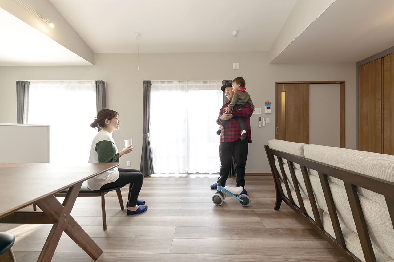 日栄商事 【1000万円台】中庭を囲むコの字型の建物でプライバシーも確保。のびのび暮らせる理想どおりの平屋の建築実例画像4