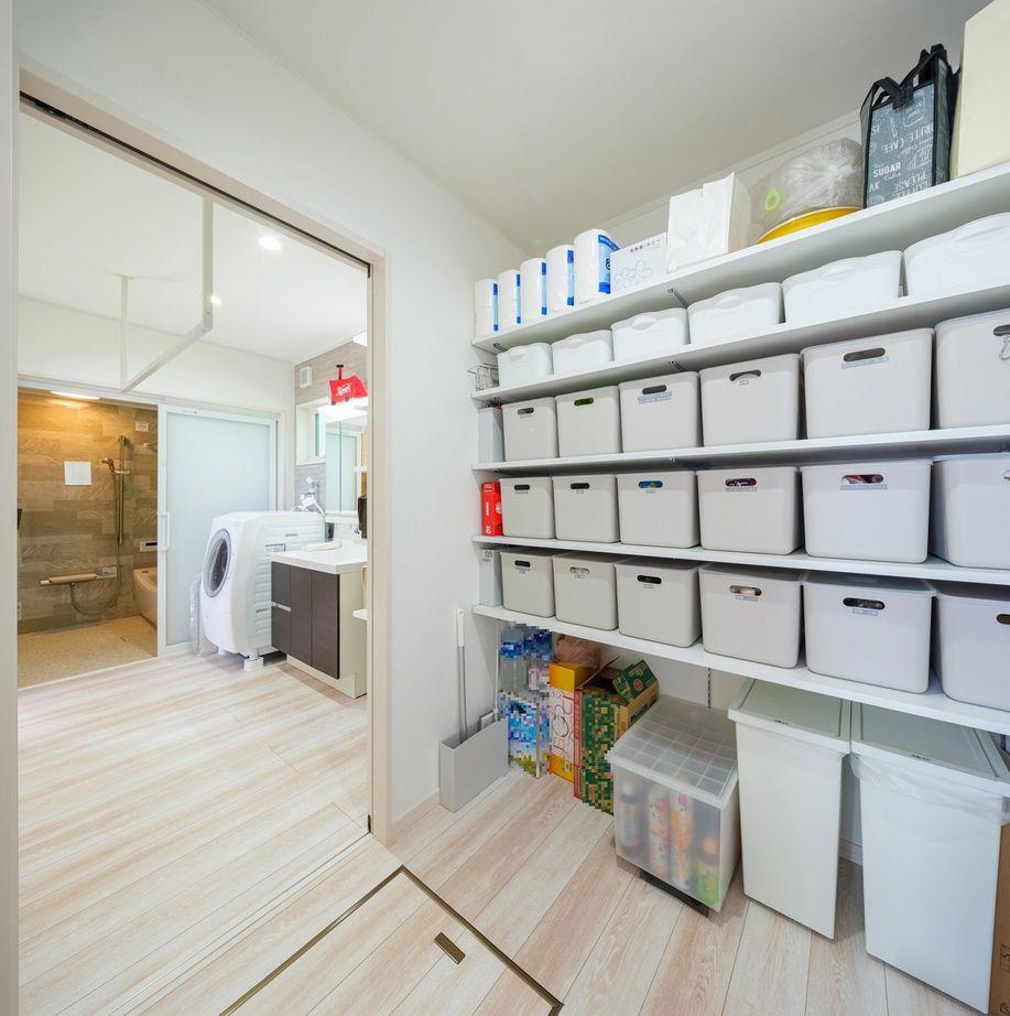 日栄商事 【1500～2000万円】回遊動線と収納計画で暮らしやすい。白×木目の爽やかな平屋の建築実例画像7