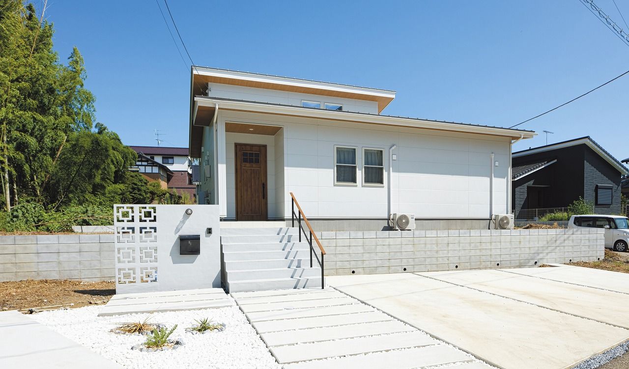 日栄商事 【1500～2000万円】回遊動線と収納計画で暮らしやすい。白×木目の爽やかな平屋の建築実例画像10