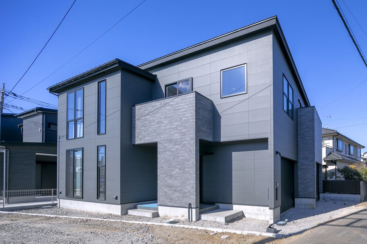 日栄商事 【3000万円内で叶うガレージの家/間取り図有】車やダイビングなど大容量の収納で趣味人も大満足の家の建築実例画像2