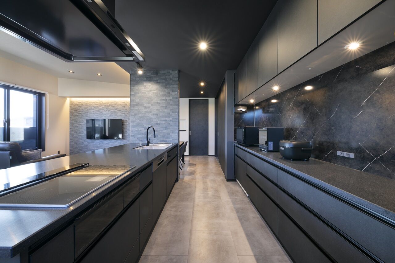 日栄商事 【3000万円内で叶うガレージの家/間取り図有】車やダイビングなど大容量の収納で趣味人も大満足の家の建築実例画像5