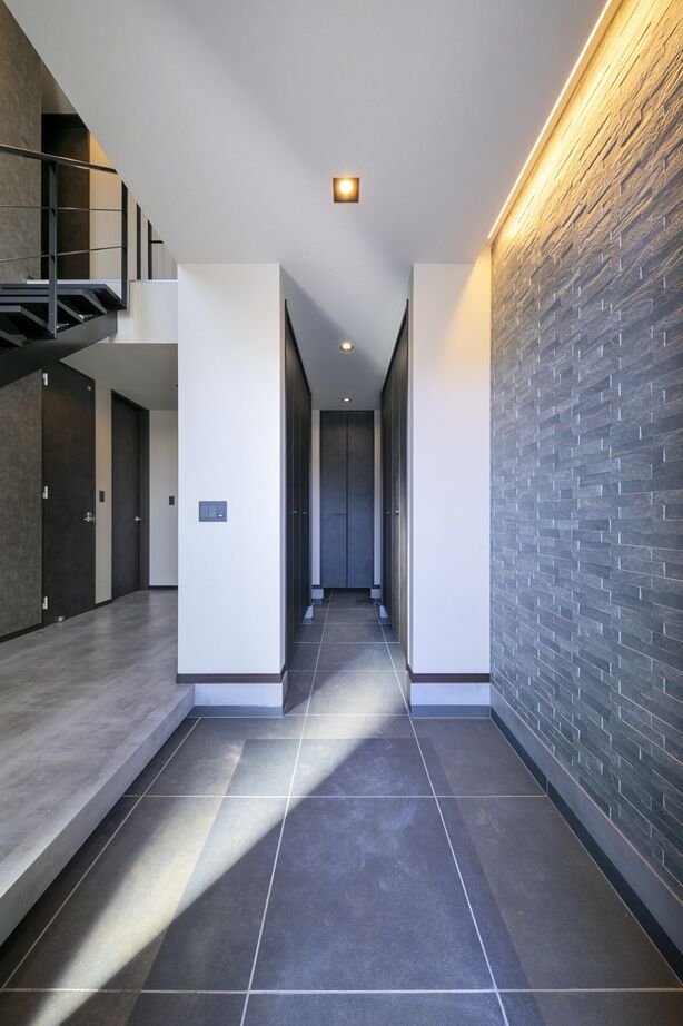 日栄商事 【3000万円内で叶うガレージの家/間取り図有】車やダイビングなど大容量の収納で趣味人も大満足の家の建築実例画像6