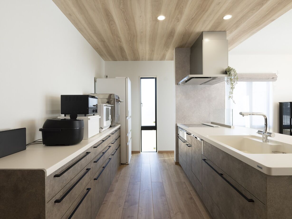 日栄商事 【2000万円台/平屋/間取り有】家族が集うリビング中心主義に家事ラクをプラスした平屋の建築実例画像8