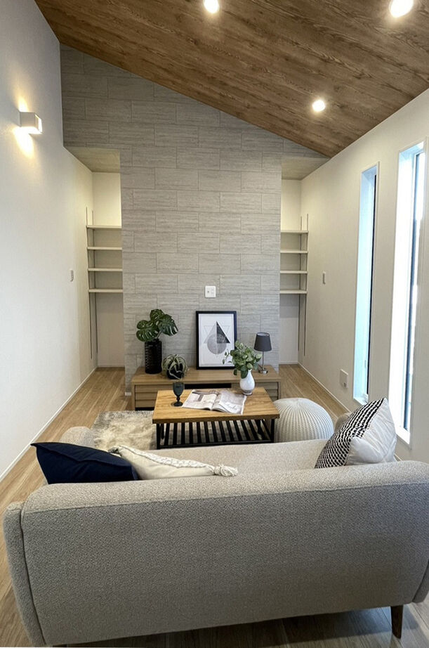 パシフィックホーム 【2000万円台/平屋/テクノストラクチャー工法】勾配天井の居心地の良いリビングで、家族がくつろぐお家の建築実例画像3