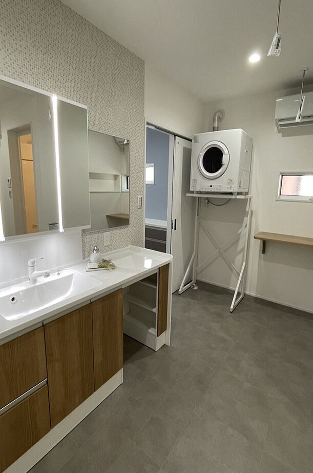 パシフィックホーム 【2000万円台/平屋/テクノストラクチャー工法】勾配天井の居心地の良いリビングで、家族がくつろぐお家の建築実例画像6