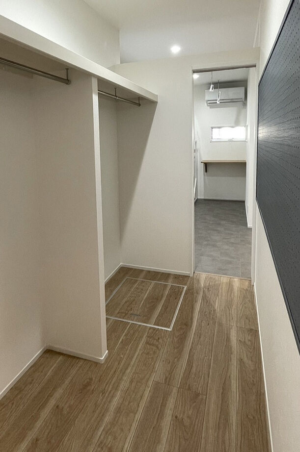 パシフィックホーム 【2000万円台/平屋/テクノストラクチャー工法】勾配天井の居心地の良いリビングで、家族がくつろぐお家の建築実例画像7