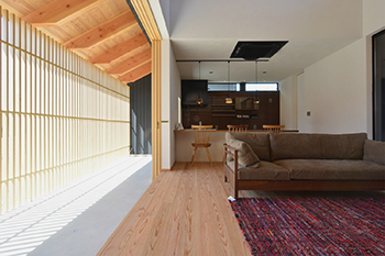 バロック 【愛知県西尾市×中庭のある平屋×和モダン】平屋＋ロフトのシンプルな間取りに、贅沢な「和」の趣をプラスの建築実例画像2