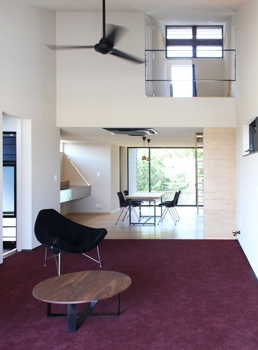 バロック 【愛知県瀬戸市×平屋風×理想のデザイン】豊かな緑を借景にした和洋折衷ハウス。平屋スタイルの暮らしも叶うの建築実例画像3