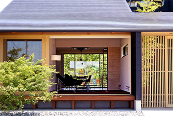 バロック 【愛知県瀬戸市×平屋風×理想のデザイン】豊かな緑を借景にした和洋折衷ハウス。平屋スタイルの暮らしも叶うの建築実例画像5